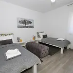 Beachfront Corluka Vakantiehuis *