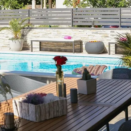 Beachfront Corluka Holiday home Kastela