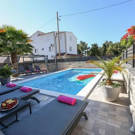 Beachfront Corluka Holiday home *