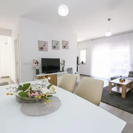 Beachfront Corluka Kaštela