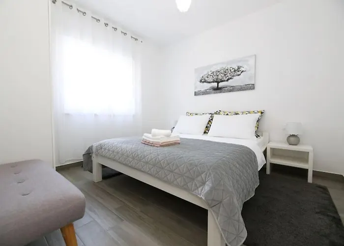 Beachfront Corluka Prázdninový dům Kaštela