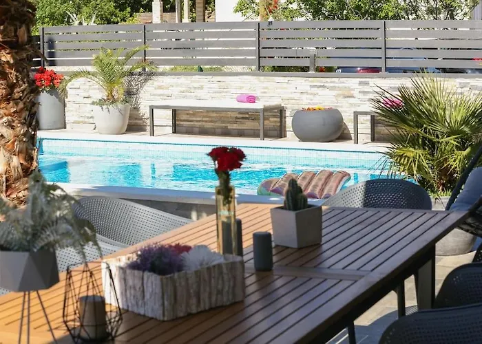 Beachfront Corluka Prázdninový dům Kaštela